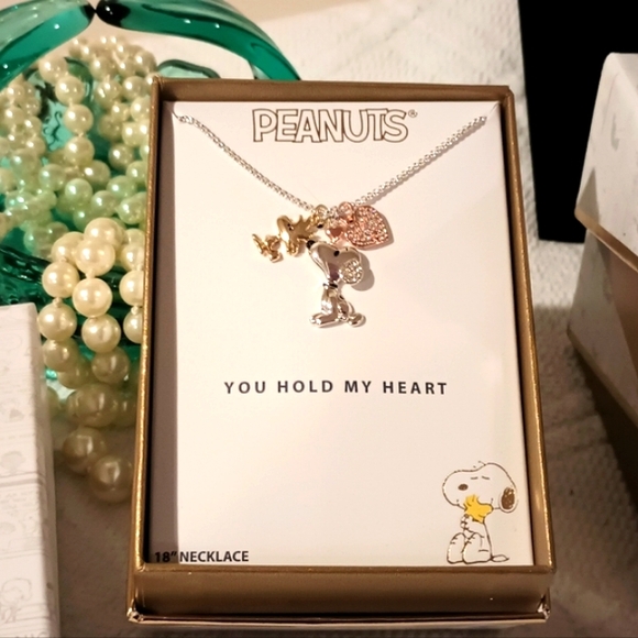 NEW Peanuts Tri-Tone Crystal Snoopy, Woodstock & Heart Charm Pendant Necklace - Picture 13 of 16